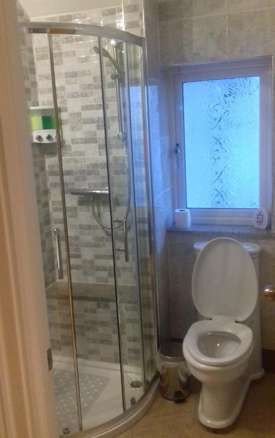 Marie'S Bed And Breakfast Coolock Bagian luar foto